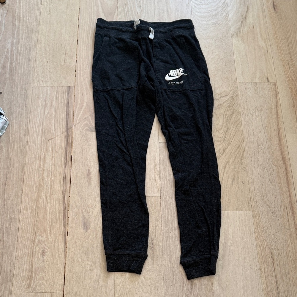 Nike Women’s Jogger Sweatpants